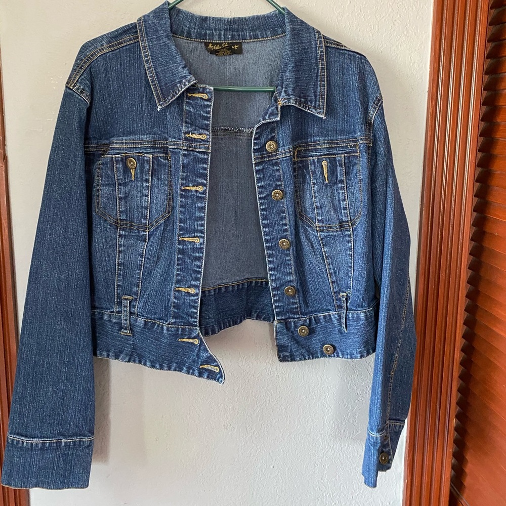 Denim cropped jacket